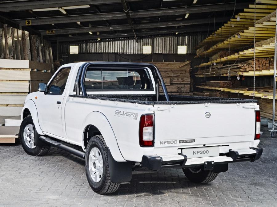 Nissan NP300 Hardbody Silver Single Cab 2013 года  (фото 4 из 9)